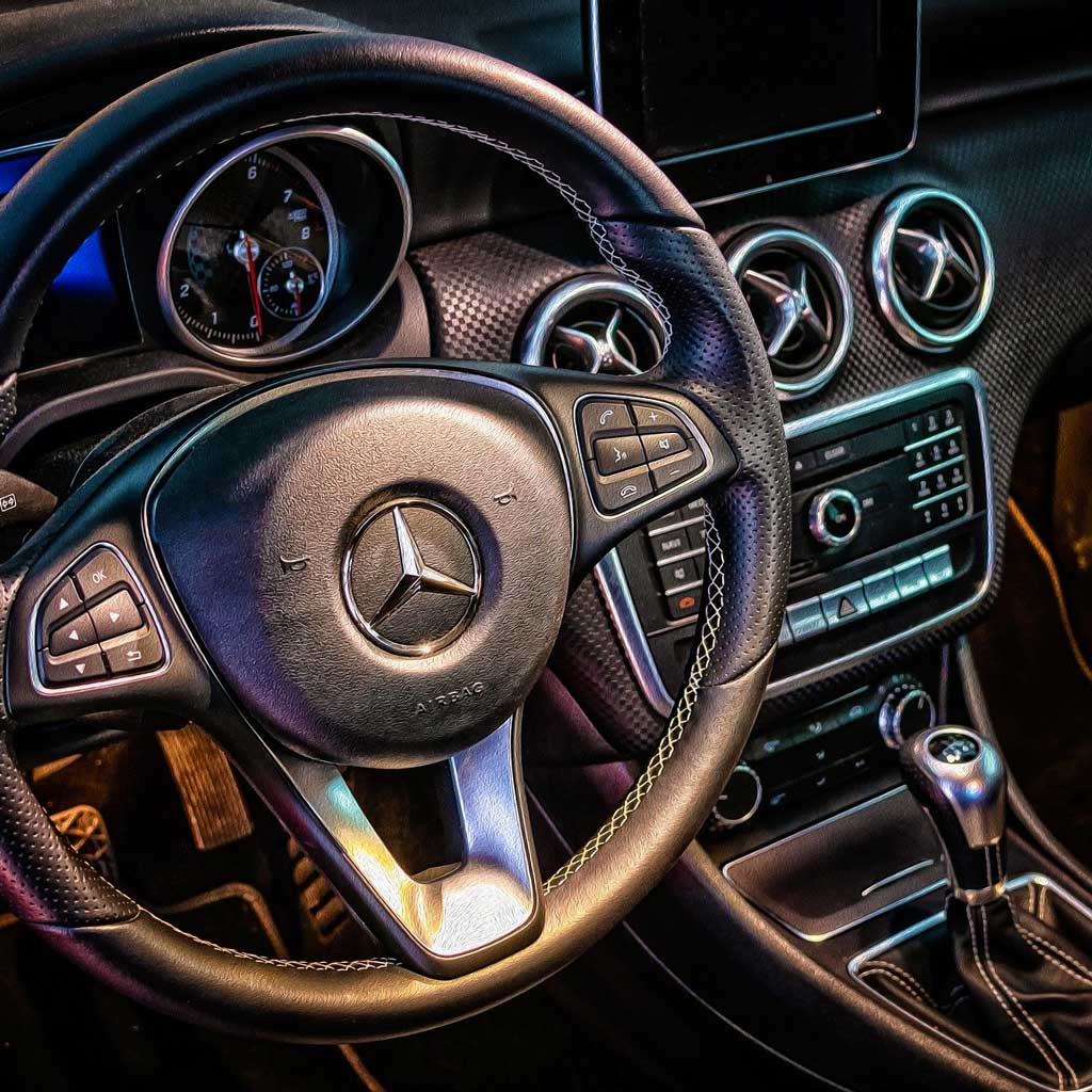 Mercedes-Benz Cockpit Lenkrad